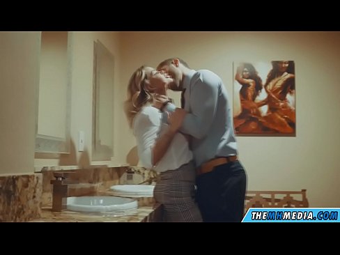 ❤️ Cuando una rubia tetona te seduce en un baño público ️ Porno fb en es.safehaus.top ❌️❤️❤️❤️❤️❤️❤️❤️